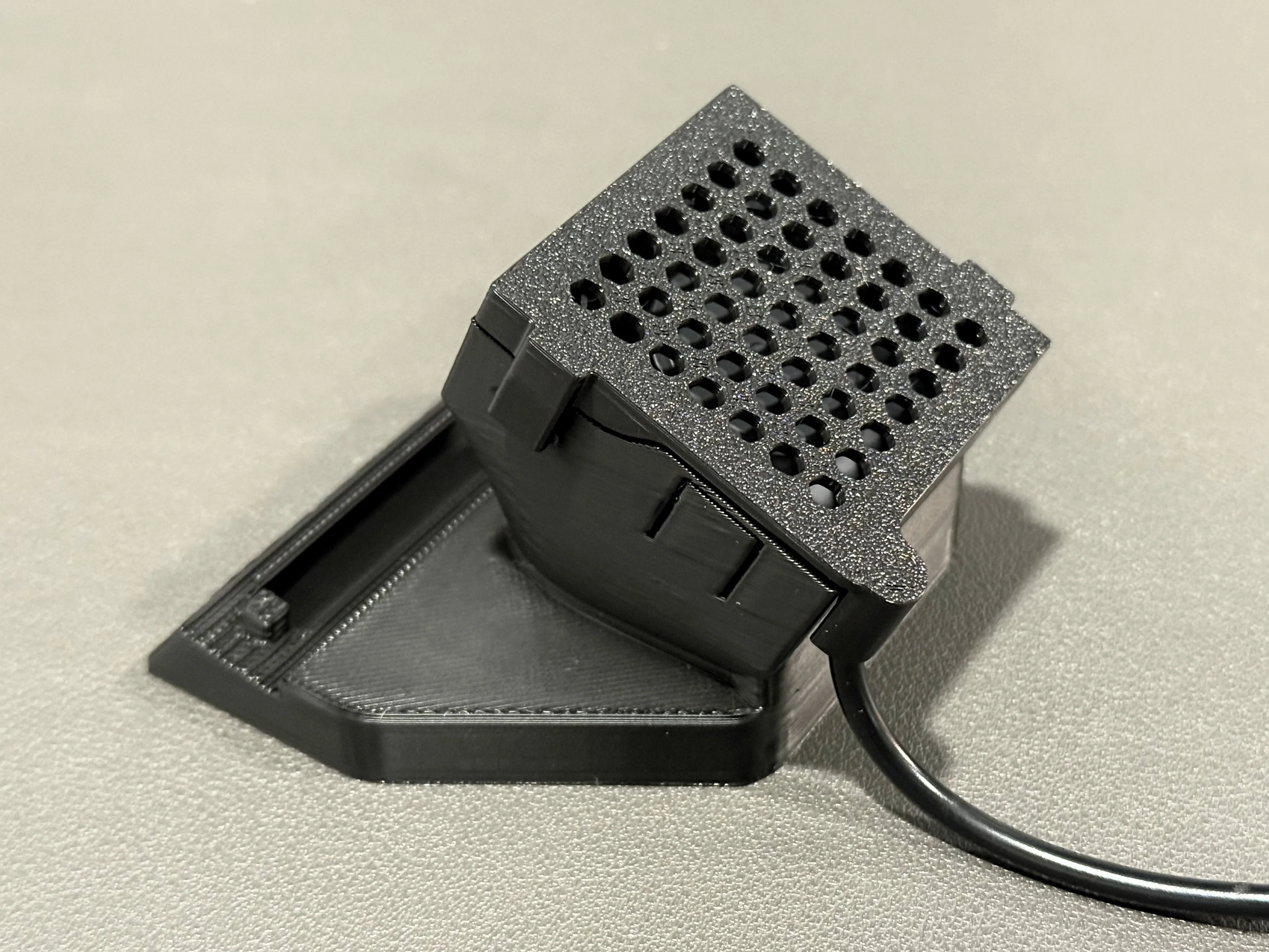 Cooling Stand for NerdMiner V2 & NMminer – 40mm USB Fan Included – Lower Temps - Image 5